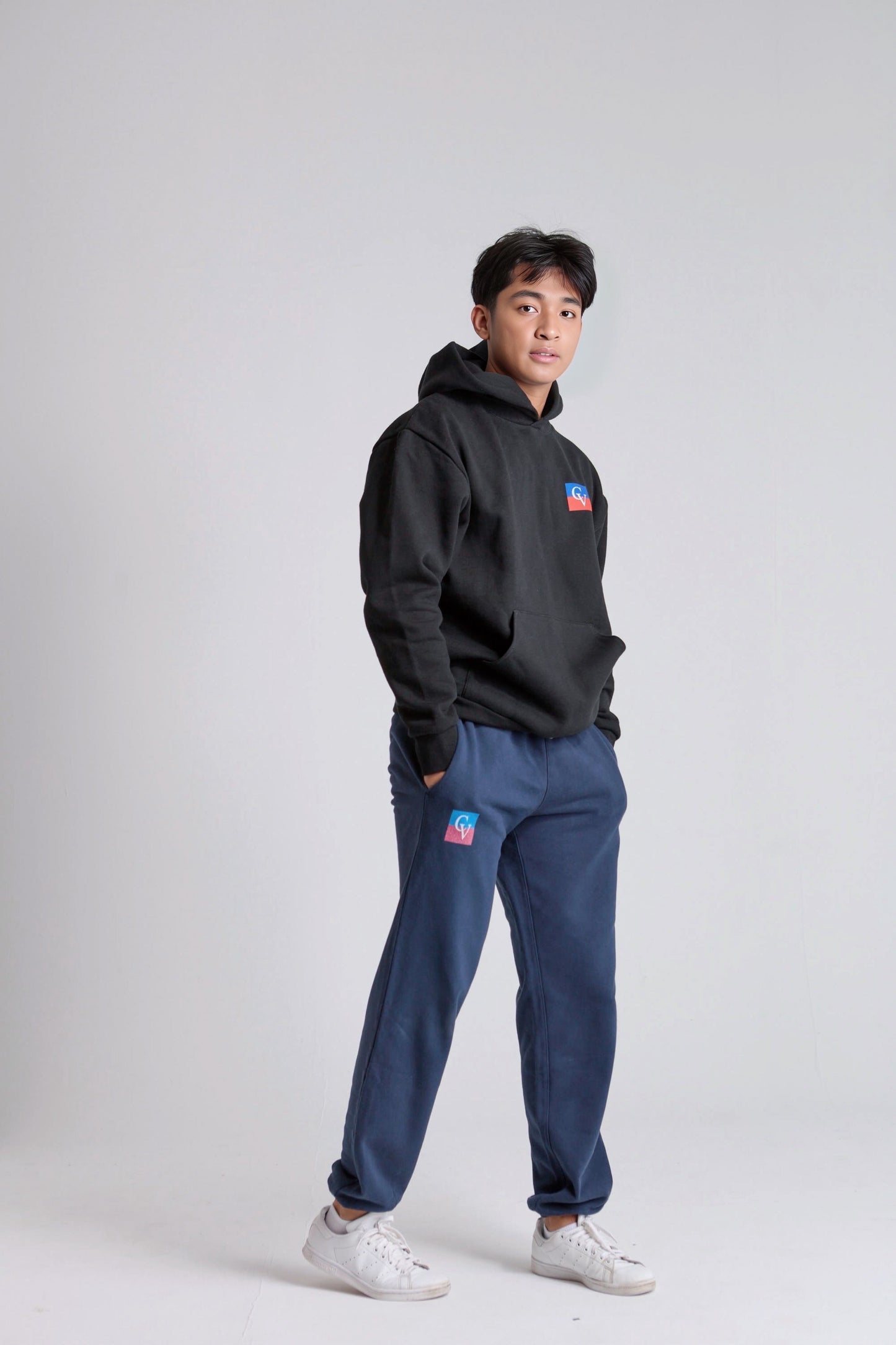 Unisex Luxury Heavyweight Hoodie – Cozy Fleece & Double-layered hood for modern look