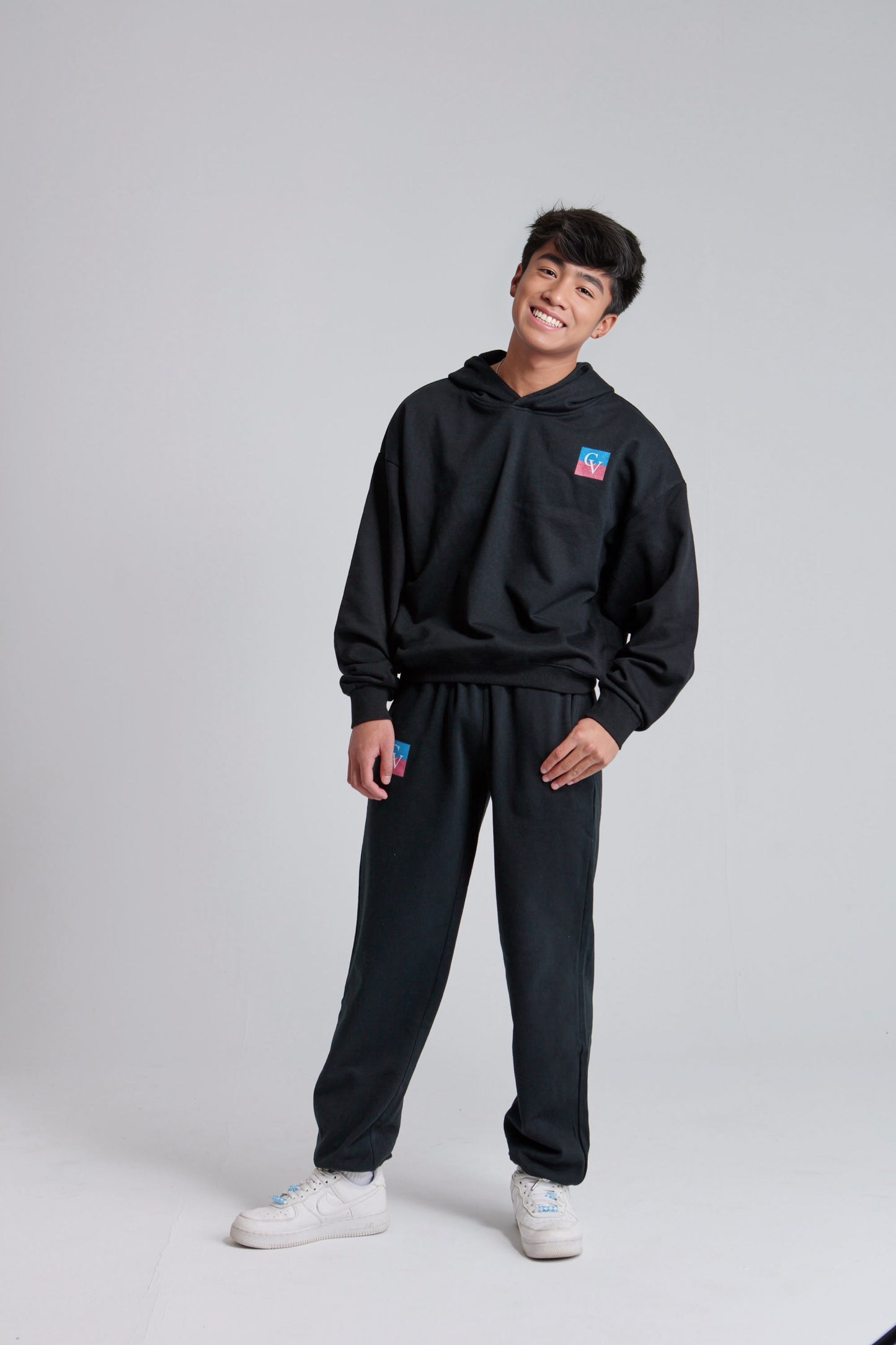 Unisex Luxury Heavyweight Hoodie – Cozy Fleece & Double-layered hood for modern look