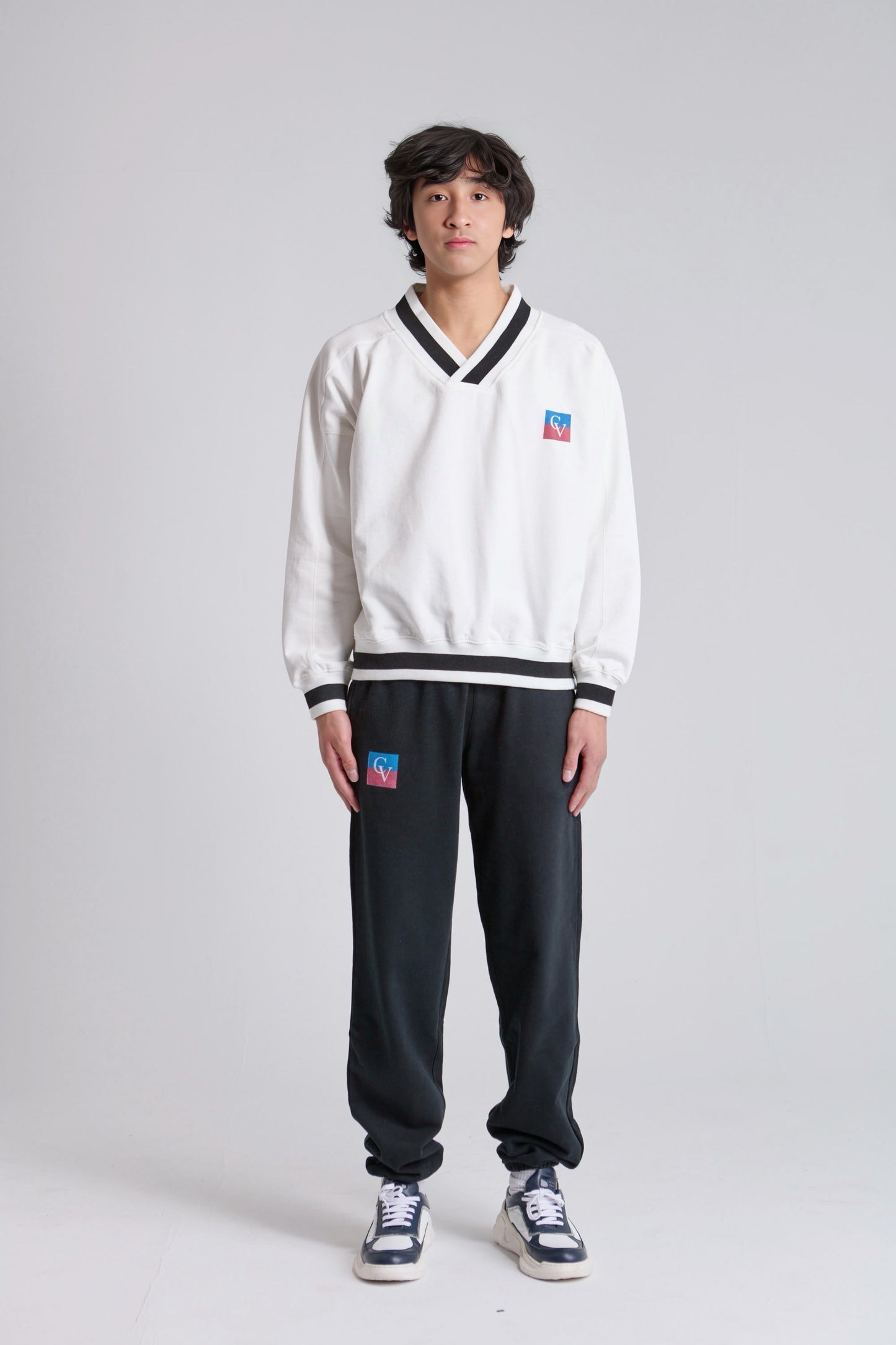 Unisex V-Neck Contrast Collar Boxy Sweatshirt | 380GSM 100% Cotton Cropped Preppy Streetwear