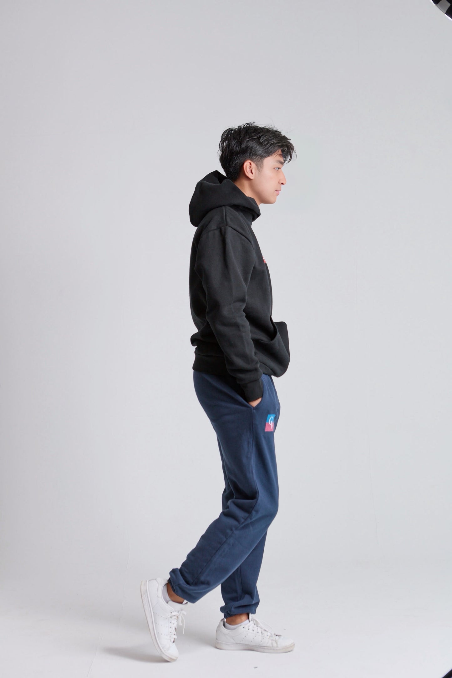 Unisex Luxury Heavyweight Hoodie – Cozy Fleece & Double-layered hood for modern look