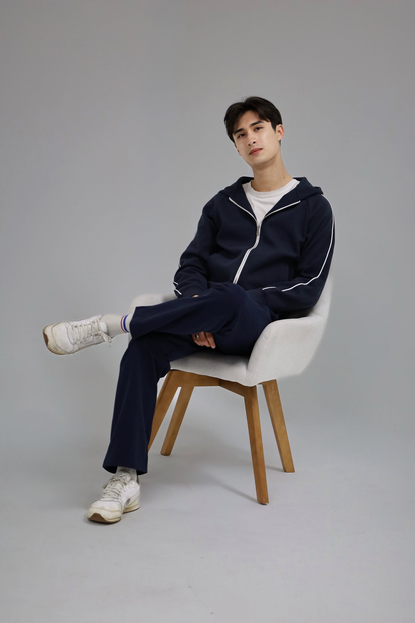 Unisex Heavyweight Raglan Sleeve Zip Hoodie