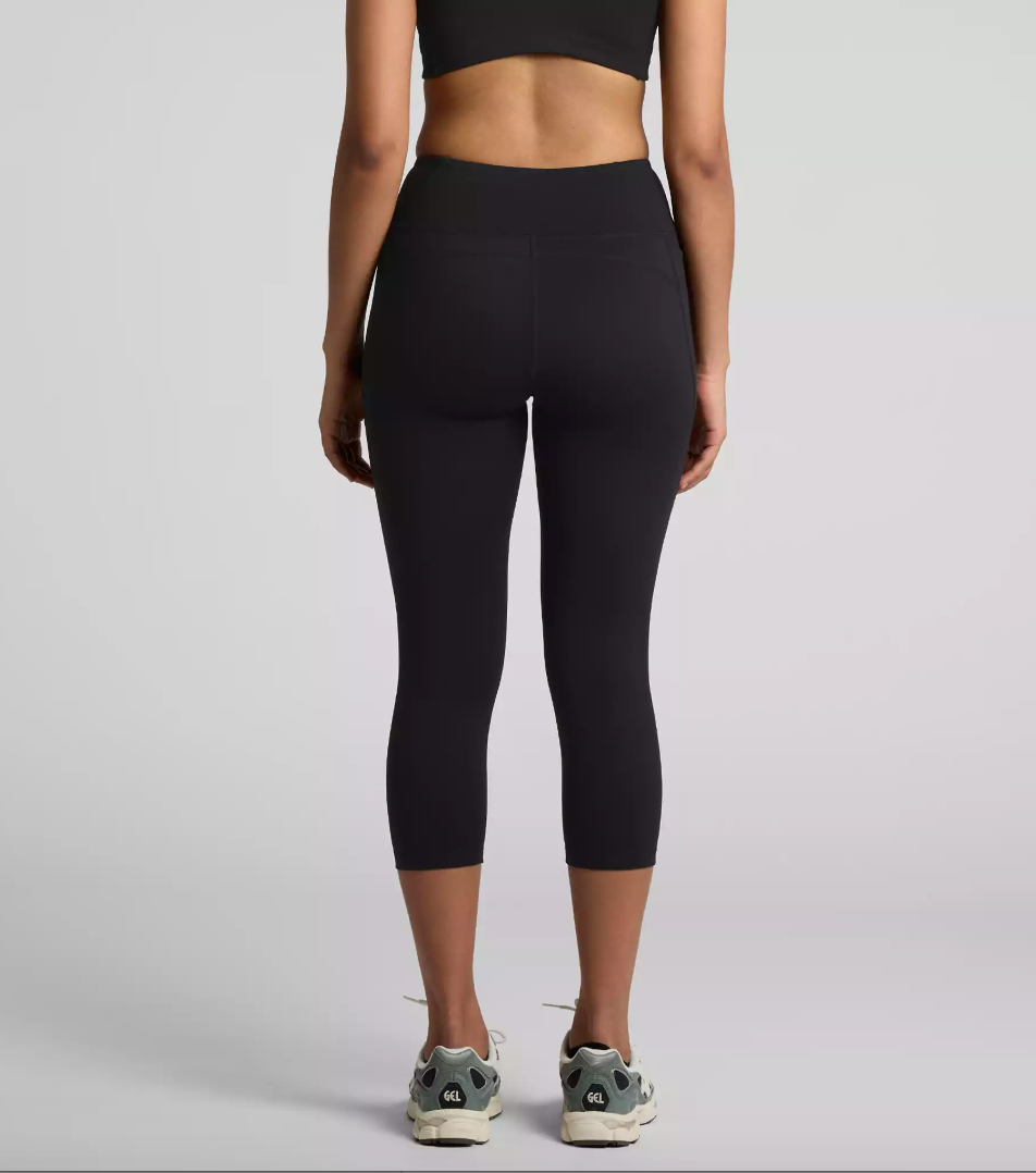 Premium Women’s Active Mid Leggings | Luxury Comfort, Slim Modern Fit, Seamless Strength.